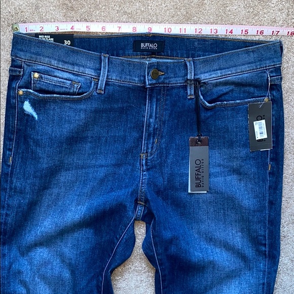 NWT Women’s Buffalo David Bitton Distressed Jeans - Picture 3 of 8